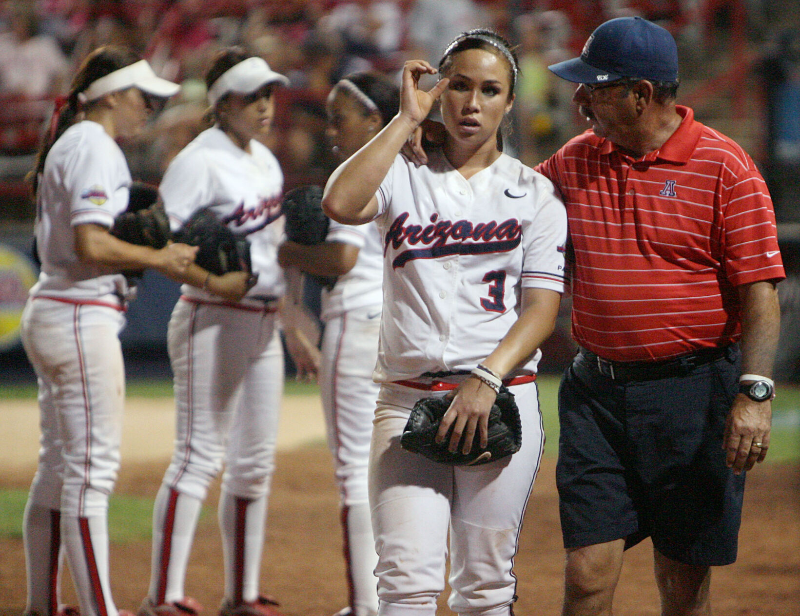 Mike Candrea, Arizona softball